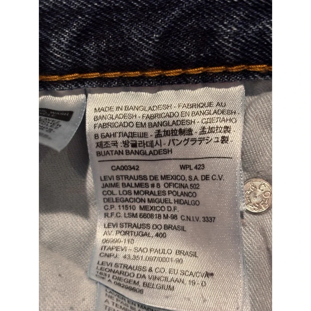 Levi's 550 Mens 32x34 (actual) 34x36 (tag) Relaxed Fit Straight‎ Leg Blue Denim
